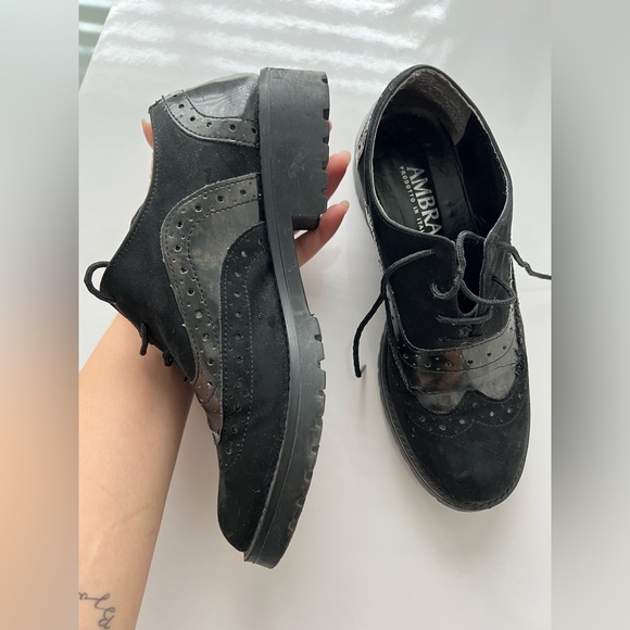 Boots - Picture 4 of 4